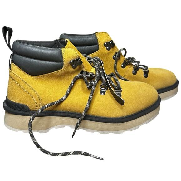 Sorel Women's HI- Line Hiker Boots Size 9  Lace Up Boots Rugged Sole NEW - Picture 2 of 8